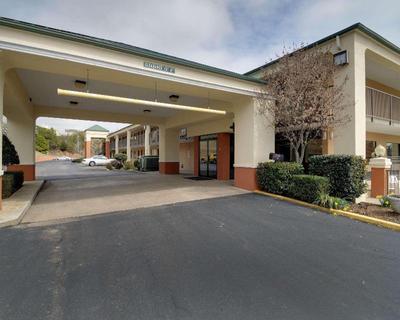 Quality Inn & Suites Russellville Area