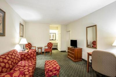 Clarion Inn & Suites Aiken