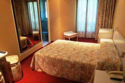 Hotel Busby