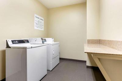 Comfort Suites