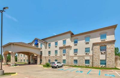 Baymont Inn & Suites by Wyndham Glen Rose
