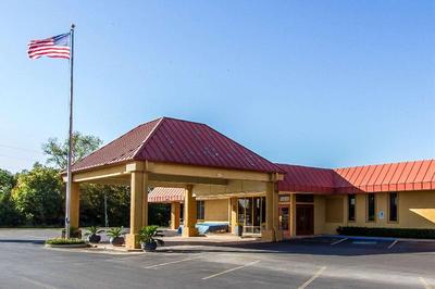 Quality Inn Ada near University
