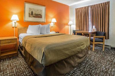 Econo Lodge West End