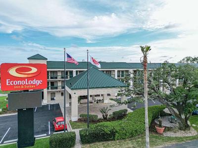 Econo Lodge Inn & Suites Foley