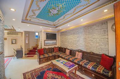 Kaftan Hotel