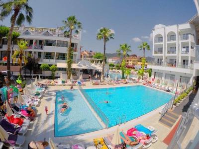 Club Atrium Hotel