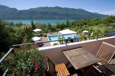 Les Suites Du Lac