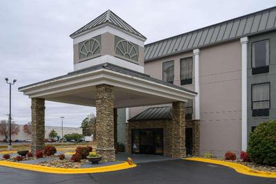Quality Inn & Suites- Lexington