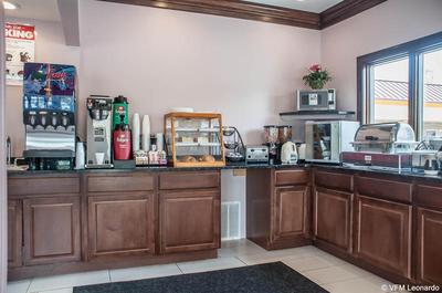 Rodeway Inn & Suites Amherst Area