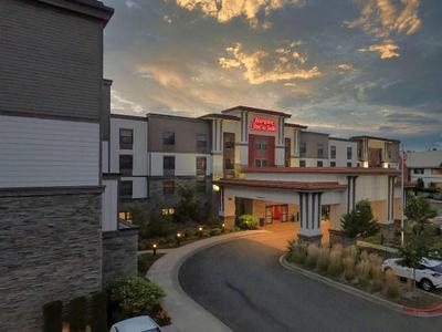 Hampton Inn and Suites Dupont, WA
