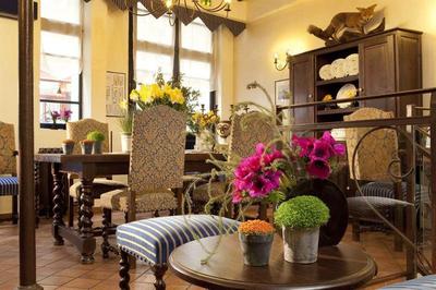 Castex Hotel