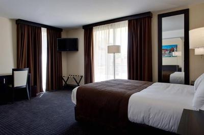 Encore Hotel