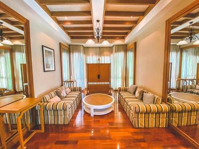 Royal Sammuk Villa