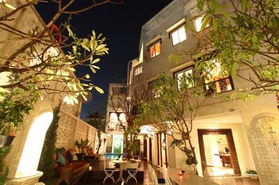 At Niman Conceptual Home