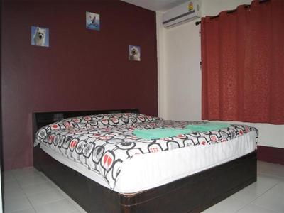 Pineapple Guesthouse Karon