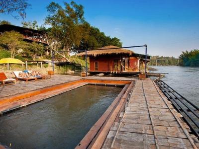 Boutique Raft Resort