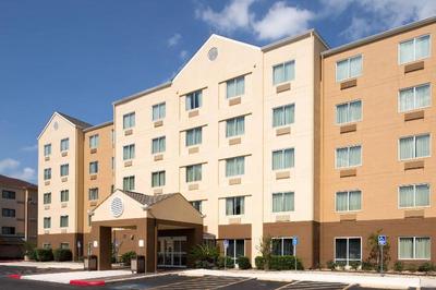 Fairfield Inn & Suites San Antonio Airport