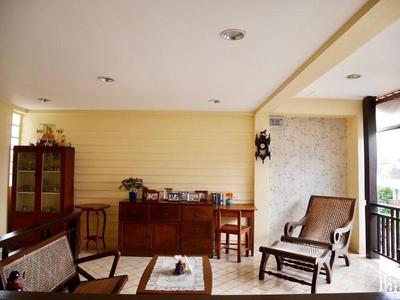 Na Thapae Hotel