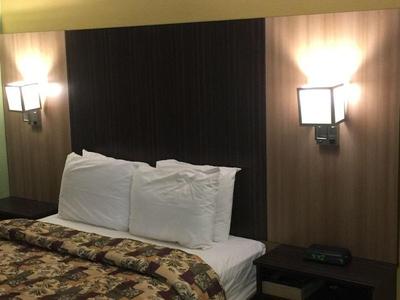 University Manor Inn