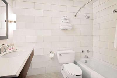 Days Inn by Wyndham Brookings