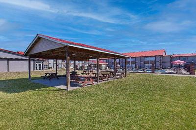 Ramada by Wyndham Bowling Green