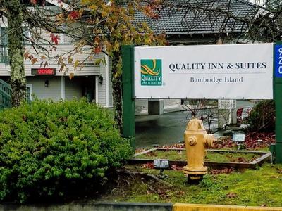 Quality Inn & Suites Bainbridge Island