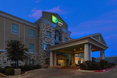 Holiday Inn Express Hotel & Suites Brady