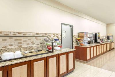 Hawthorn Suites By Wyndham Bloomington