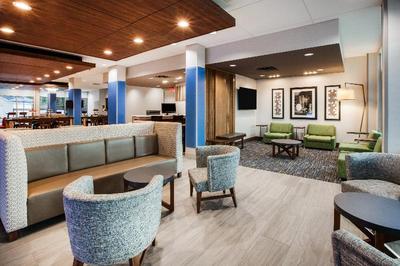 Holiday Inn Express & Suites Murray