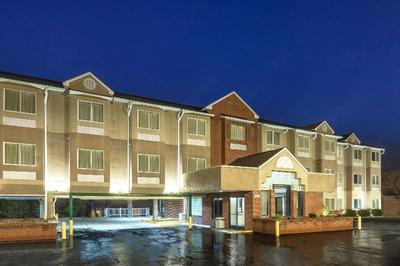 Microtel Inn & Suites By Wyndham Cornelius/Lake N