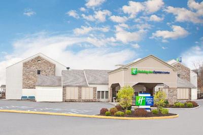 Holiday Inn Express Pittsburgh Airport