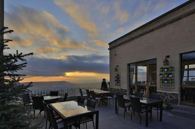 Sira Hotel