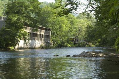 River's Edge Motel