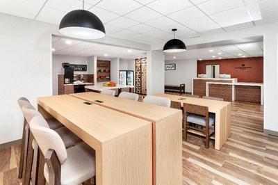 Candlewood Suites Columbus North