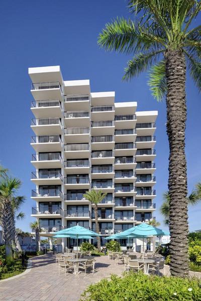 Nautilus Inn