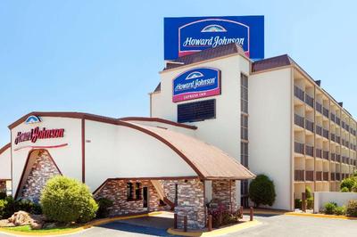 Howard Johnson by Wyndham Arlington Ballpark