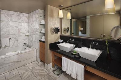 The Westin Detroit Metropolitan Airport