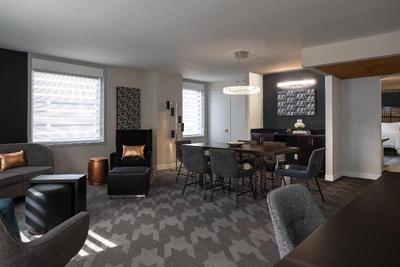 Renaissance Des Moines Savery Hotel