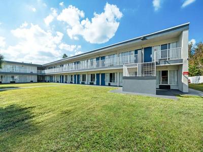 Days Inn by Wyndham Daytona Beach Speedway
