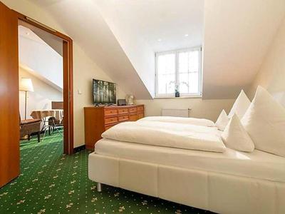 Hotel-Gasthof Höttl
