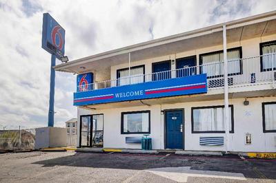 Motel 6 Denton - UNT