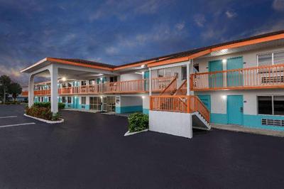 Howard Johnson by Wyndham Vero Beach/I-95