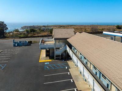 Super 8 by Wyndham Fort Bragg