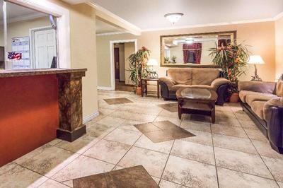 Super8 by Wyndham Colorado Springs/Chestnut Street