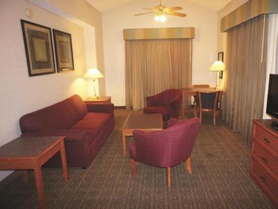 Super 8 by Wyndham Austin South / I-35