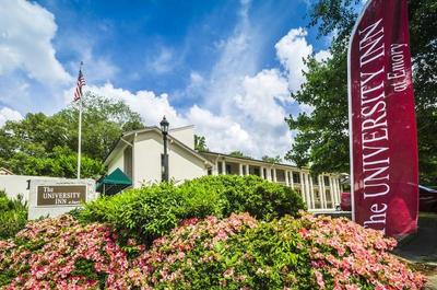 University Inn At Emory