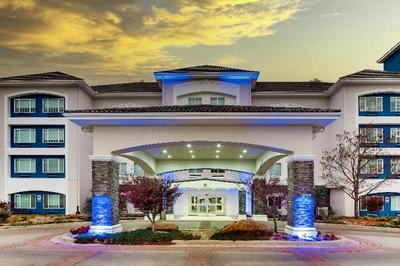 Holiday Inn Express and Suites Ardmore (ex Quinta)