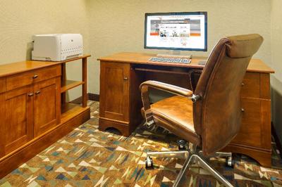 Holiday Inn Express & Suites Kalamazoo