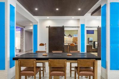 Holiday Inn Express Waycross,an IHG Hotel