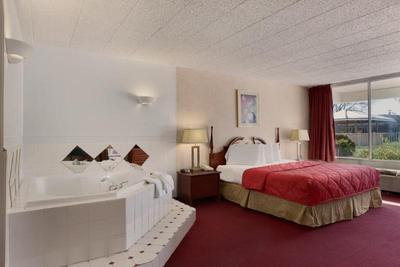Ramada by Wyndham Hazleton